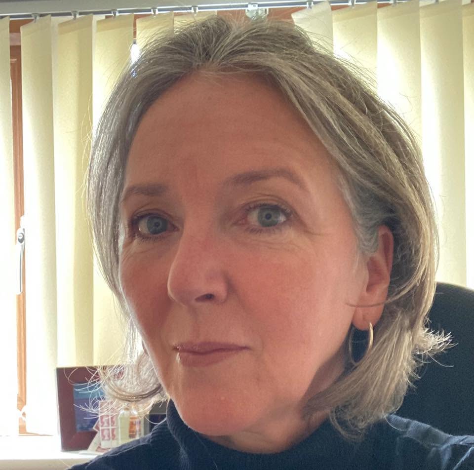 Nikki Nash, qualified maths teacher and online GCSE and A-Level maths tutor